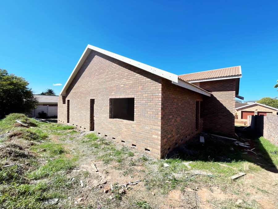 3 Bedroom Property for Sale in Wavecrest Eastern Cape
